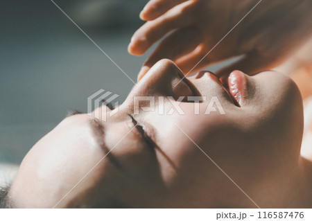 30s beauty 116587476