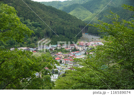 洞川温泉街を望む　【奈良県天川村洞川】 116589074