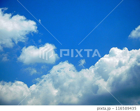 青い空と雲の色 7月の空 青い空と雲の色 7月の空 116589435