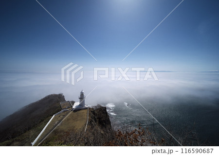 早春の北海道　地球岬展望台から海霧わく太平洋を臨む 116590687