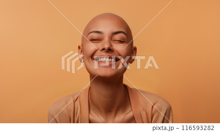 women with shaved heads 116593282