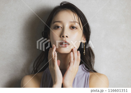 ロングヘアの女性 ロングヘアの女性 116601351