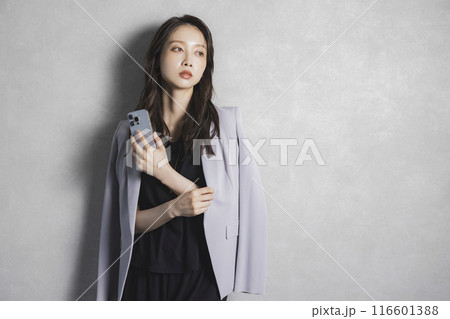 ロングヘアの女性 ロングヘアの女性 116601388
