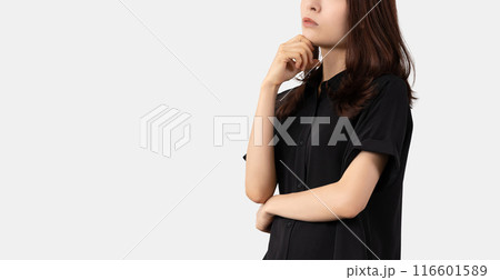 考えごとをする日本人女性 考えごとをする日本人女性 116601589