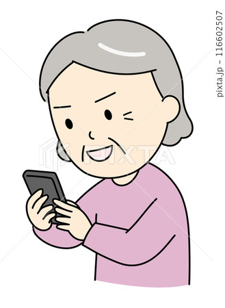 スマホを夢中で見ているおばあさん スマホを夢中で見ているおばあさん 116602507