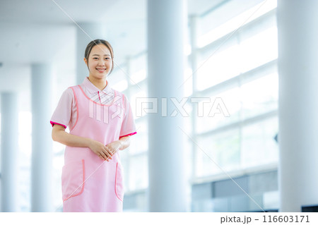 若い介護士 若い介護士 116603171