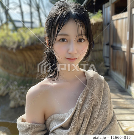 温泉でリラックスする若い日本人女性のポートレート 温泉でリラックスする若い日本人女性のポートレート 116604819