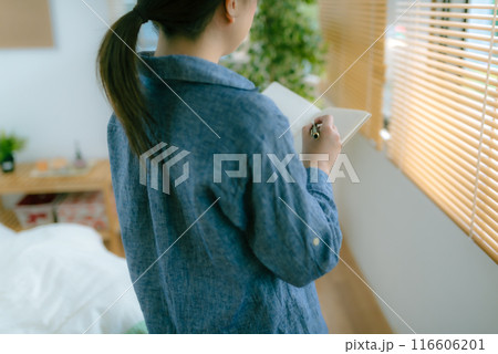 記す各女性 116606201