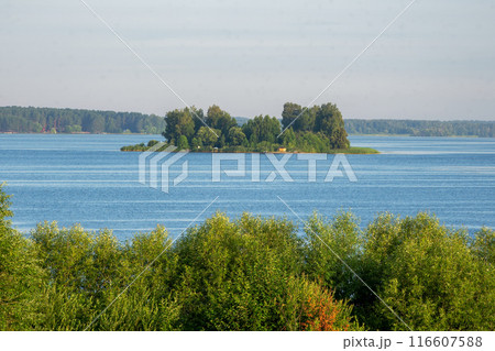 The green island, confluence of two rivers. The green island, confluence of two rivers. 116607588