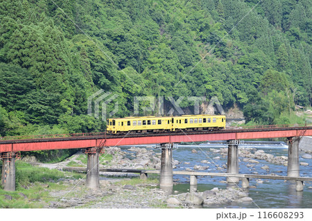 九大本線　豊後中川－天ケ瀬　JR九州　キハ125（大分） 116608293