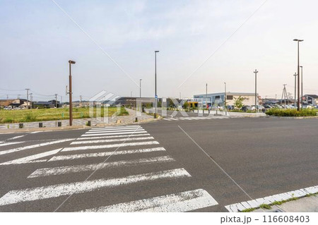 早朝の八戸駅 西口方面 青森県八戸市 早朝の八戸駅 西口方面 青森県八戸市 116608403