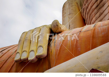 Sitting Buddha Statue in Kande Viharaya Temple in Aluthgama 116609588