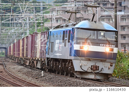 東海道本線　真鶴　JR貨物　EF210-144（吹田） 116610430