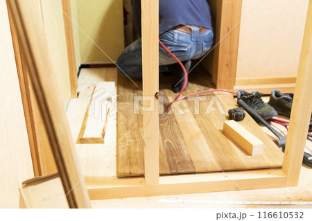 内装工事 床貼り 内装工事 床貼り 116610532