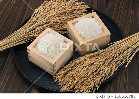 枡に入ったお米 116610793