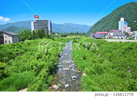 大源太川 岩原橋から下流 湯沢駅方面 山・川風景 新潟県湯沢町 大源太川 岩原橋から下流 湯沢駅方面 山・川風景 新潟県湯沢町 116611770