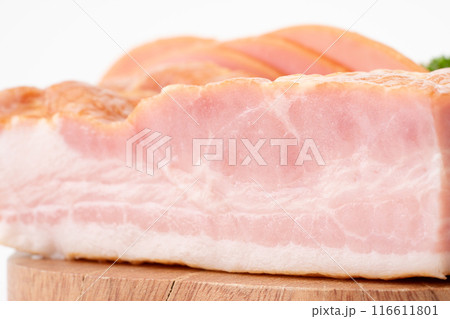 ブロックベーコンのクローズアップ 116611801