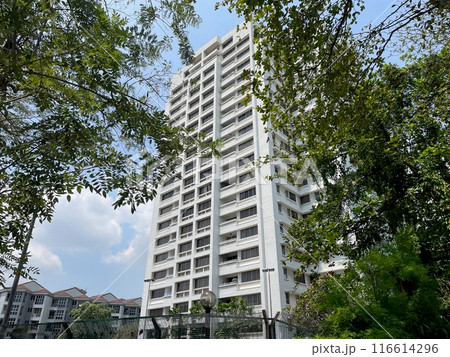 マレーシア、タマンデサのコンドミニアムがある風景 マレーシア、タマンデサのコンドミニアムがある風景 116614296