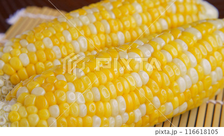 茹でたトウモロコシ 116618105