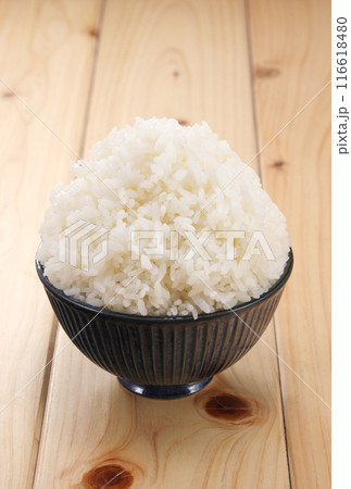 茶碗に盛られた大盛りご飯 茶碗に盛られた大盛りご飯 116618480