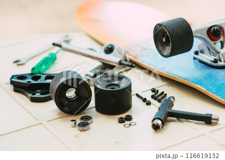 Surfskate maintenance concept 116619132