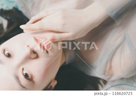 30s beauty 116620725