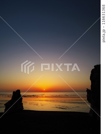 早春の北海道 滝瀬海岸の夕日 早春の北海道 滝瀬海岸の夕日 116631368