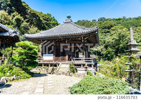 初秋の坂越　妙見寺観音堂　兵庫県赤穂市 116635703