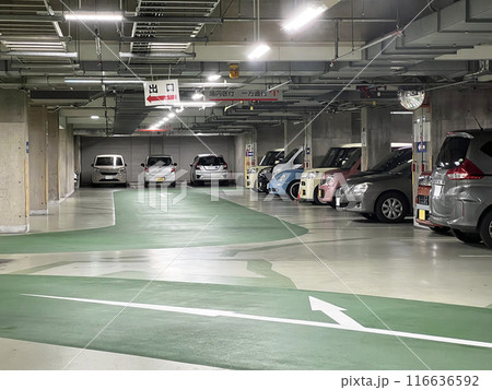 地下駐車場 116636592
