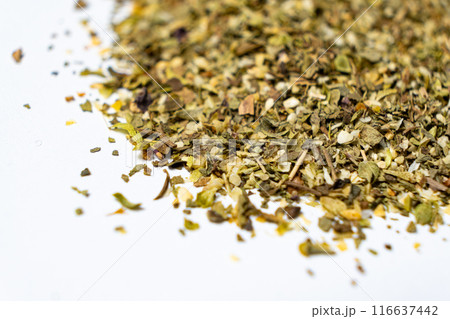 Herb blend seasoning of oregano, basil, onion, garlic and thyme 116637442