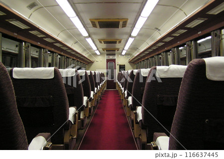 急行能登号：489系-サロ489（車内：グリーン車）の写真素材