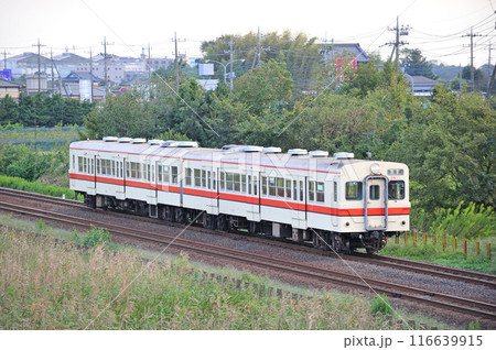 関東鉄道　常総線　新守谷ー水海道　キハ35-11+キハ35-8 116639915