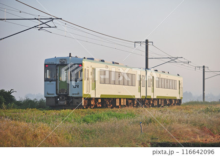 羽越本線 中浦ー月岡 JR東日本 キハ112-203(新津) 羽越本線 中浦ー月岡 JR東日本 キハ112-203(新津) 116642096