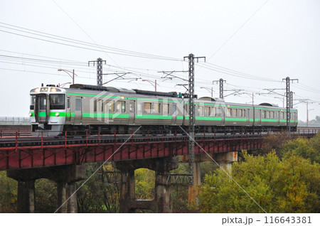 函館本線　豊幌ー江別　JR北海道　721系　F-3015編成（札幌） 116643381