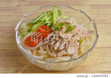 蒸し鶏の冷しうどん 116644763