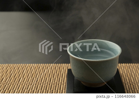 さゆ　白湯　湯気 湯呑み 116648066