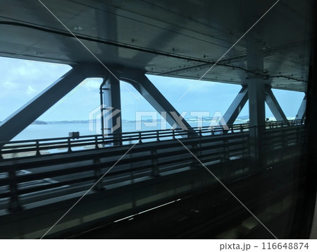 韓国・永宗大橋の車窓からの風景 116648874