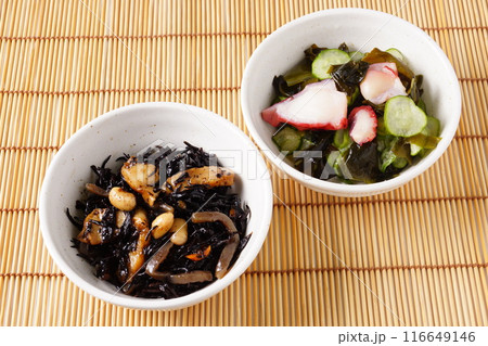 蛸の酢の物 ひじき煮 蛸の酢の物 ひじき煮 116649146