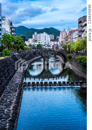 中島川と眼鏡橋の夕景　【長崎市】 116649896