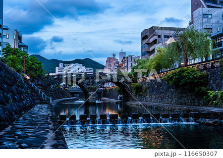 中島川と眼鏡橋の夜景ライトアップ　【長崎市】 116650307