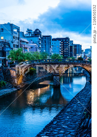 中島川と眼鏡橋の夜景ライトアップ　【長崎市】 116650332