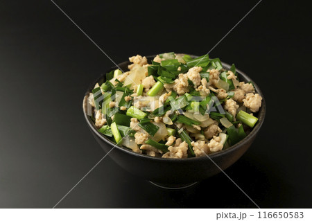 ニラ丼 にら丼　スタミナ丼　 116650583