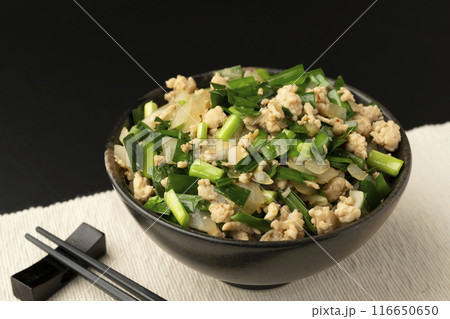 ニラ丼 にら丼　スタミナ丼　 116650650