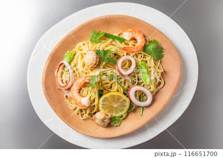 パッタイ　焼きそば　bami phad thai (Thai fried noodles) 116651700