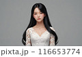 白いドレスを着た女性 116653774