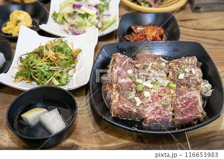 Korean bbq Marinated Grilled Beef Ribs 116653983