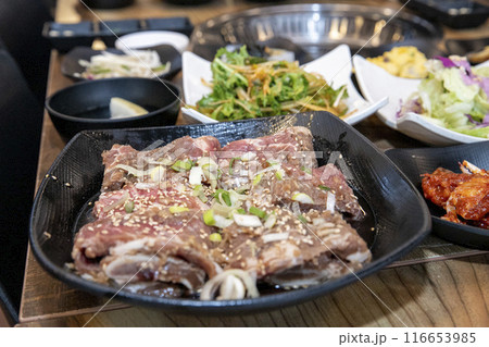 Korean bbq Marinated Grilled Beef Ribs 116653985