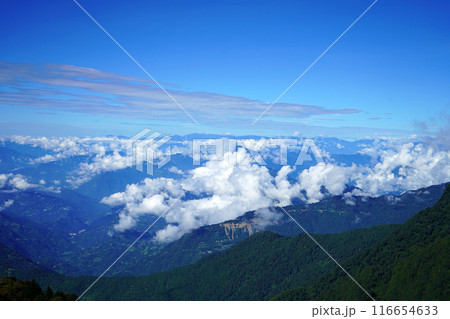 Floating Cloud in Himalayan Range of Silk Route Sikkim 116654633
