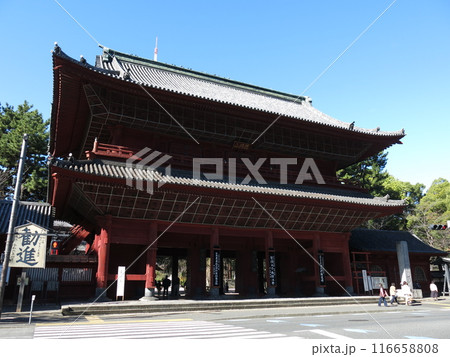 東京・芝の増上寺（三解脱門） 116658808