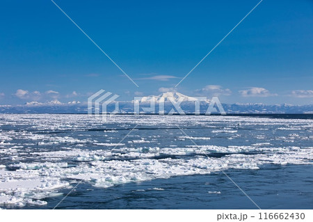 流氷と海別岳 116662430